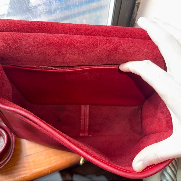 Vintage Classic Coach Willis in Burgundy with brass hardware Style #9927 - Picture 6 of 8